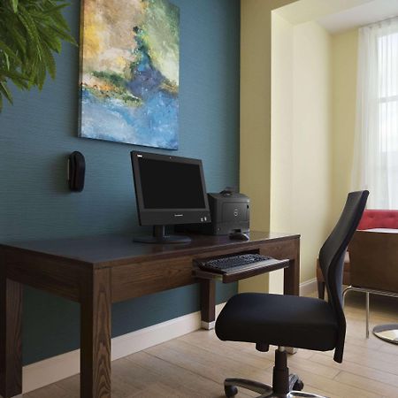 Days Inn & Suites By Wyndham Belmont Εξωτερικό φωτογραφία