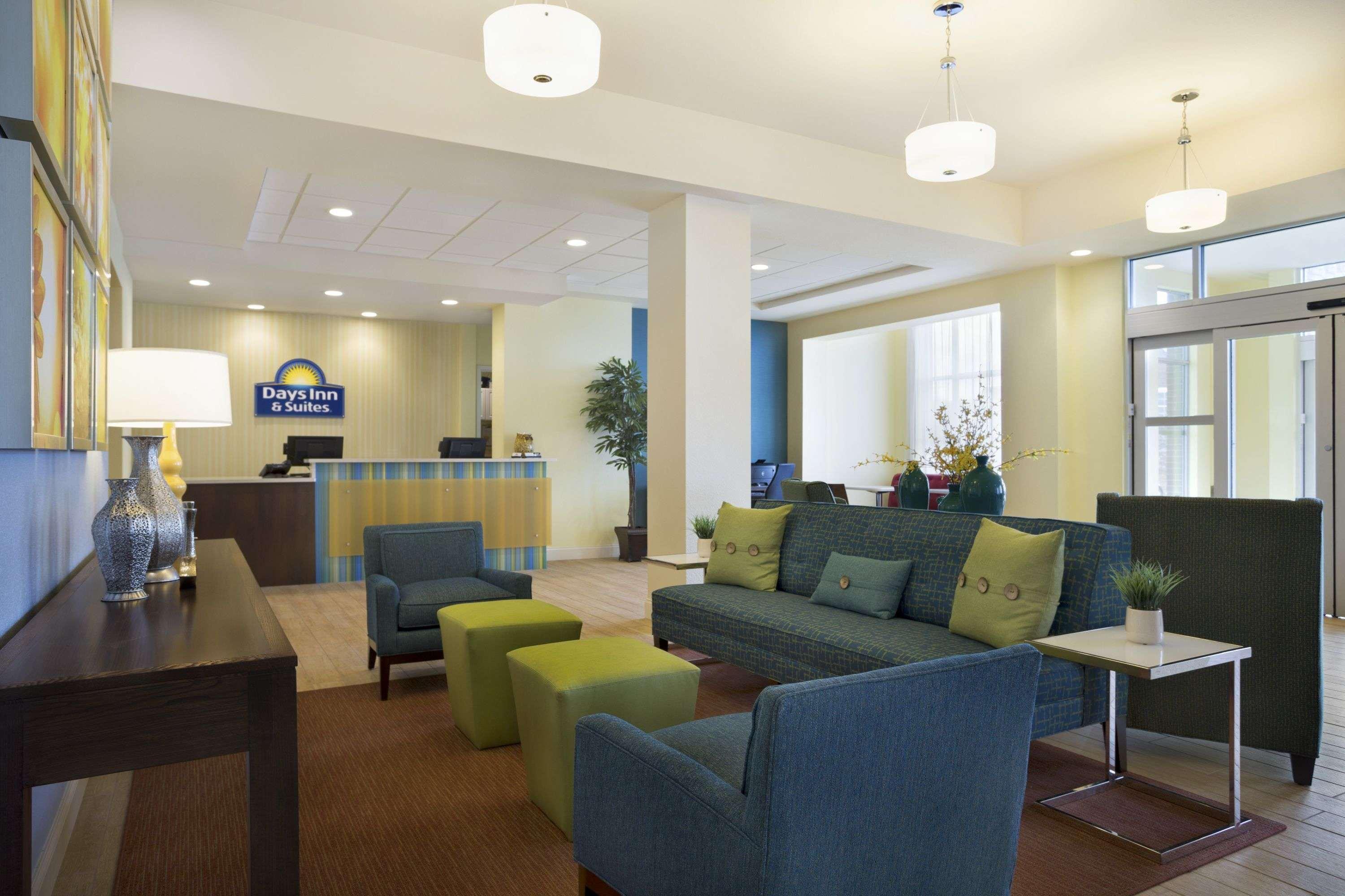 Days Inn & Suites By Wyndham Belmont Εξωτερικό φωτογραφία