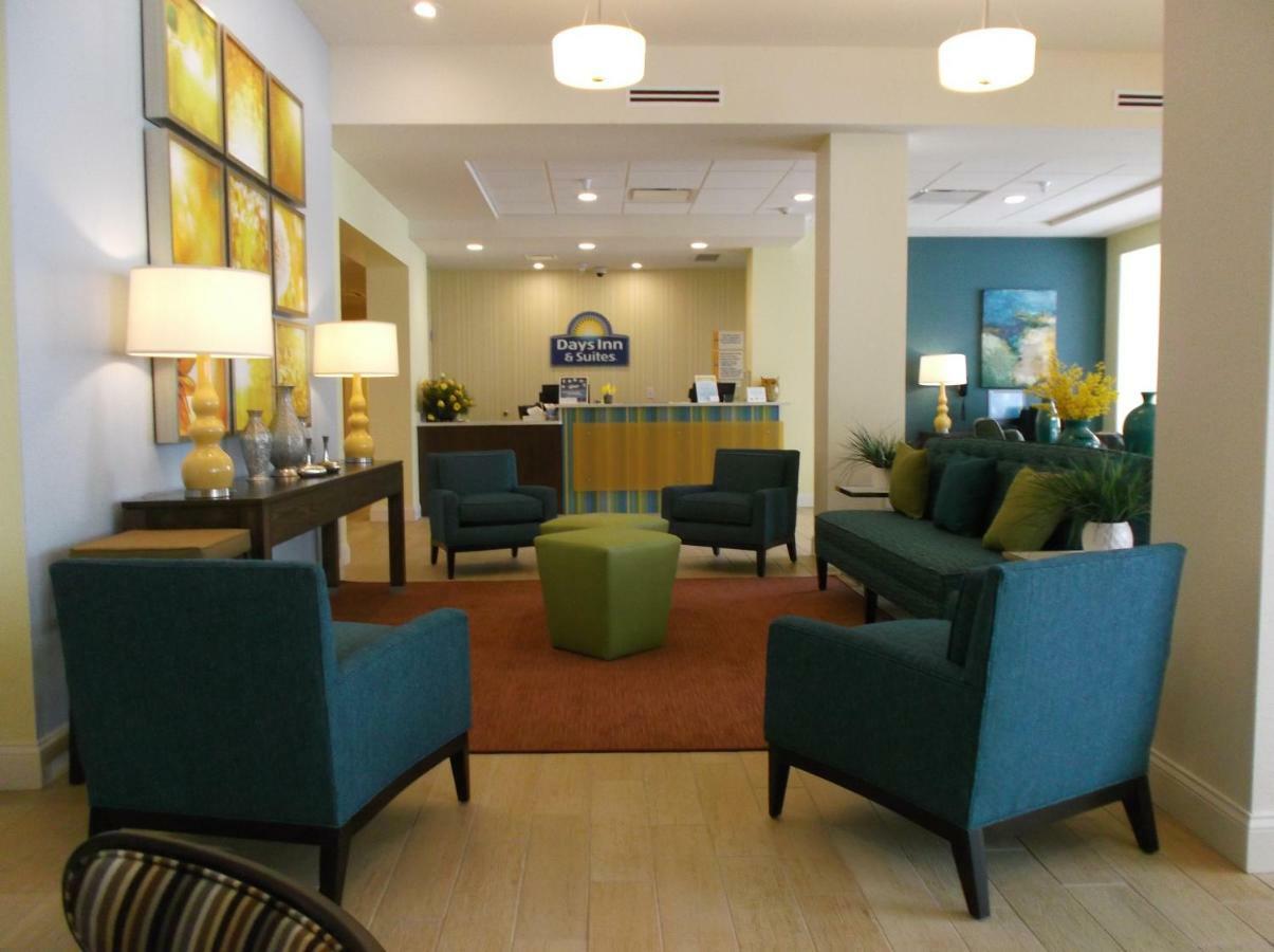 Days Inn & Suites By Wyndham Belmont Εξωτερικό φωτογραφία